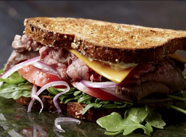 Low-Calorie Roast Beef and Cheddar Sandwich recipe