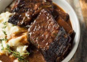 boneless beef ribs with mashed potatoes